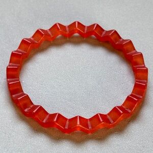 VINTAGE Bangle Round Ric-Rac/Zigzag Red Orange Art Deco Style (8")